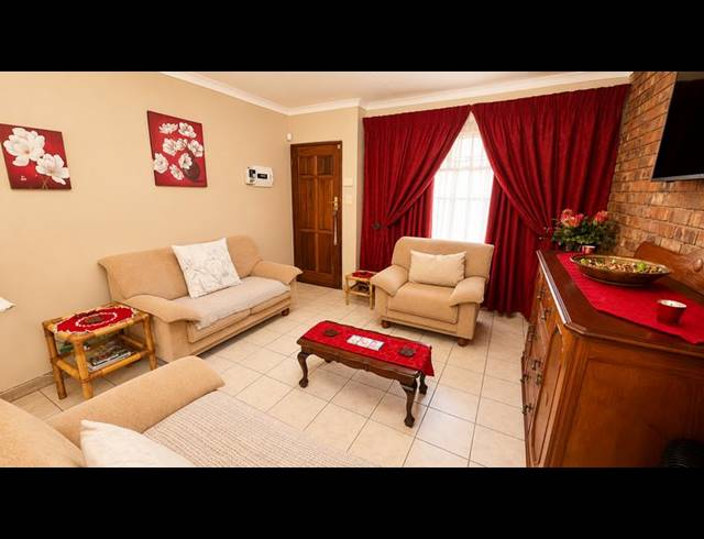 2 BEDROOM TOWNHOUSE FOR SALE IN NAVALSIG